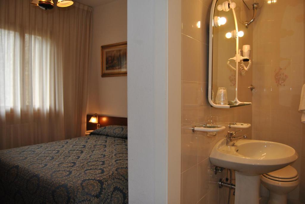 Hotel Archimede レッジェッロ 部屋 写真